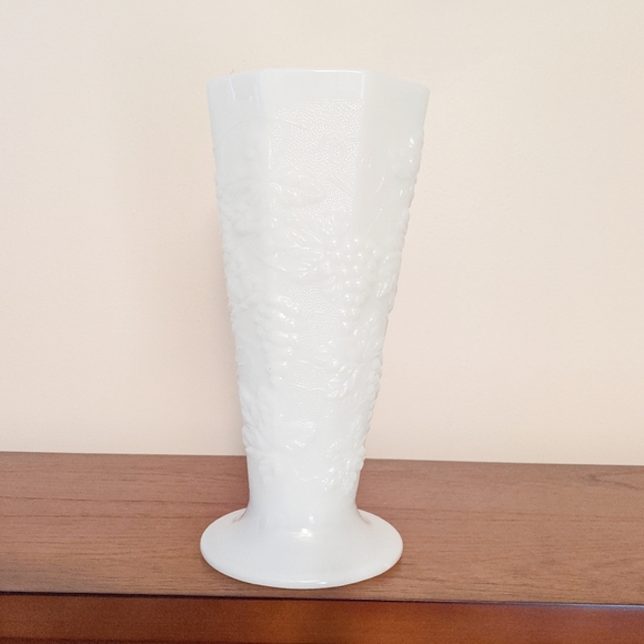 Vintage milk glass grapevine print vase